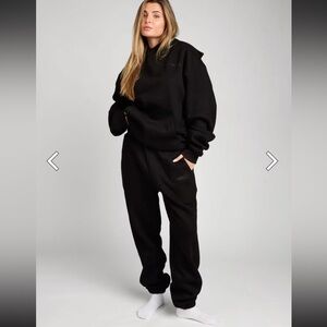 Brand New COMFRT Women's Black Sweatpants and Hoodie